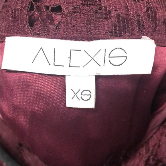 Gorgeous lace maroon and black top - Picture 6 of 6